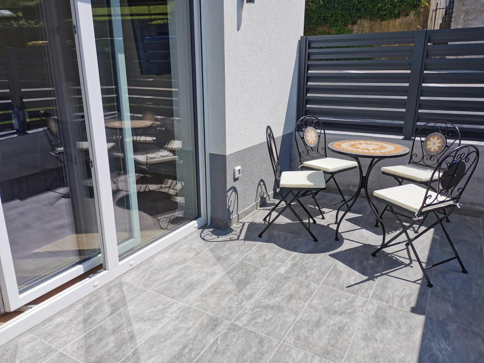 Naia Apartments Novo Mesto Exterior foto